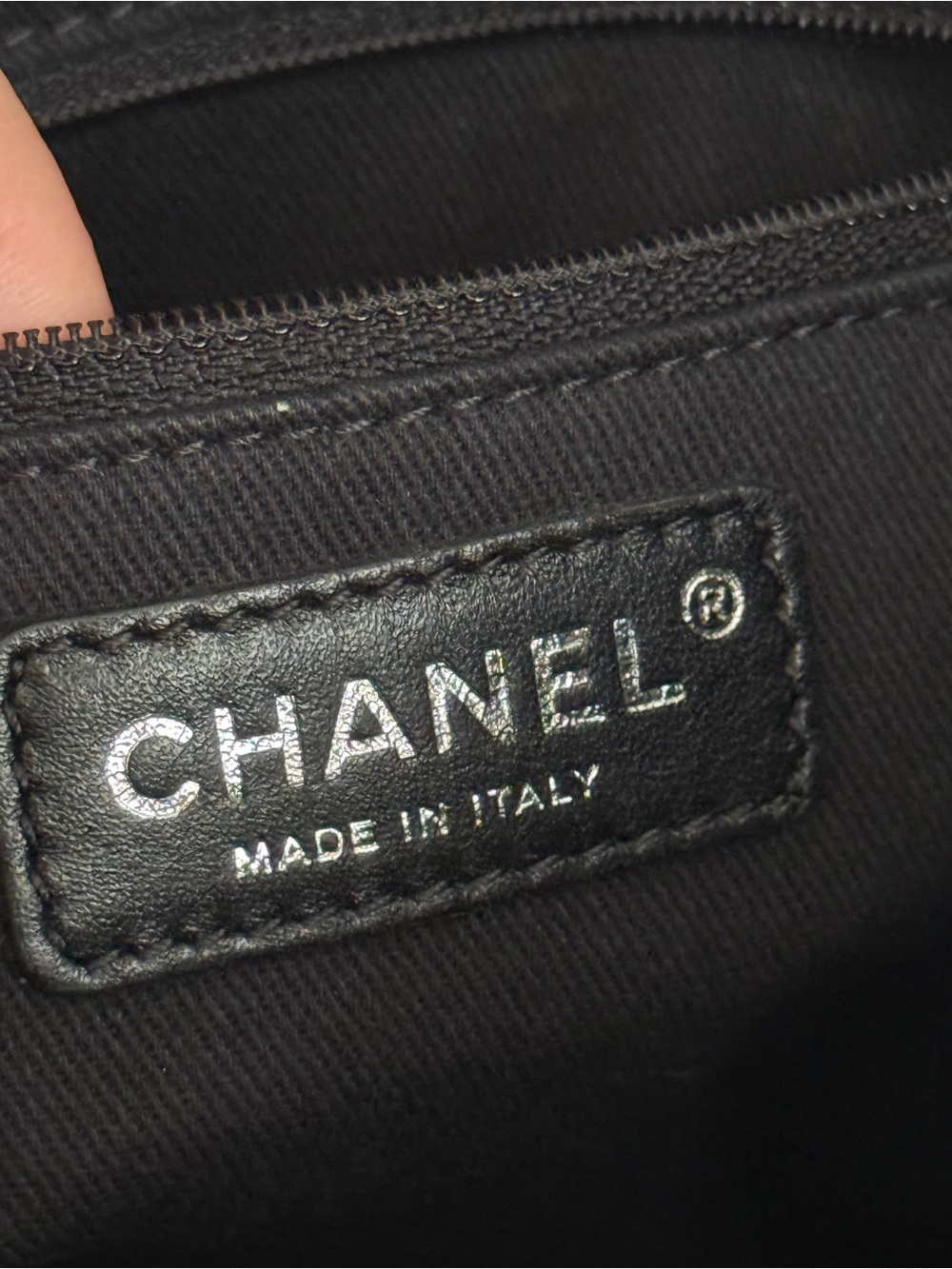 CHANEL Mini Deauville “31 Rue Cambon Paris”Tote bag 🌟 - Picture 11 of 17